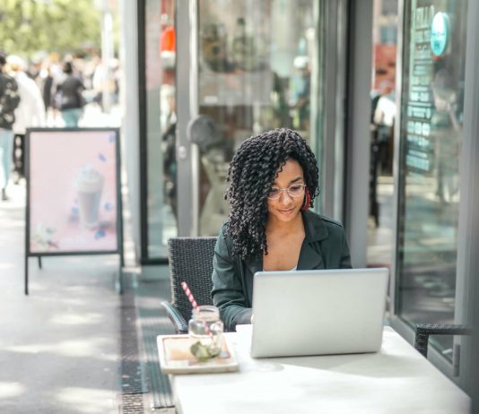 mijndomein.nl – In weinig tijd veel verdienen met je website: 5 tips voor ondernemers