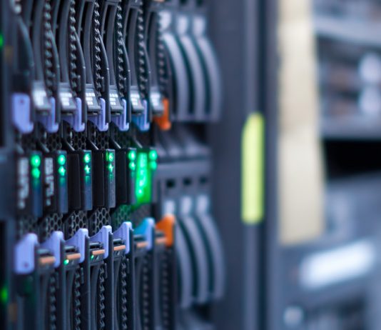 Helden van de digitale infrastructuur: Uniserver Helden van de digitale infrastructuur: Uniserver