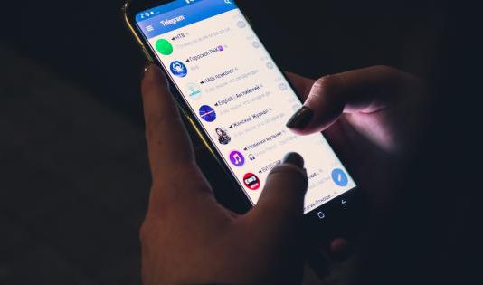 Grapperhaus ziet inbouwen achterdeur niet als afzwakken van encryptie Grapperhaus ziet inbouwen achterdeur niet als afzwakken van encryptie